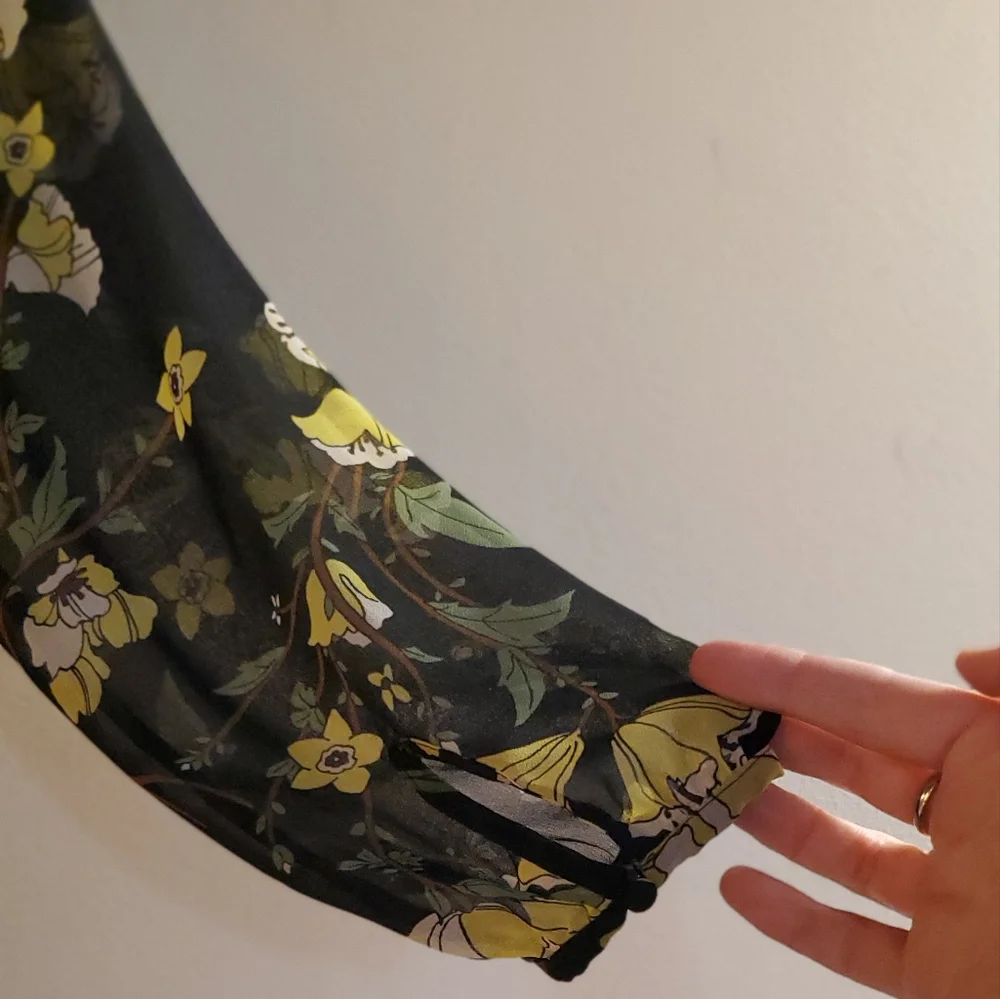 Who What Wear Black Floral Dress Long Sleeve Size XS - Picture 5 of 10